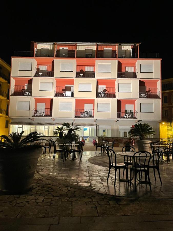 Hotel Robinia Imperia Exteriér fotografie