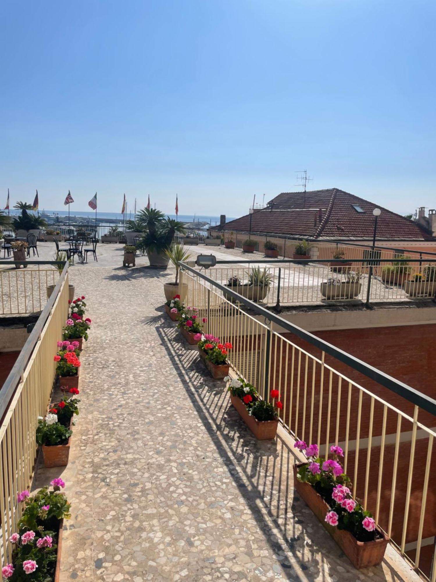 Hotel Robinia Imperia Exteriér fotografie